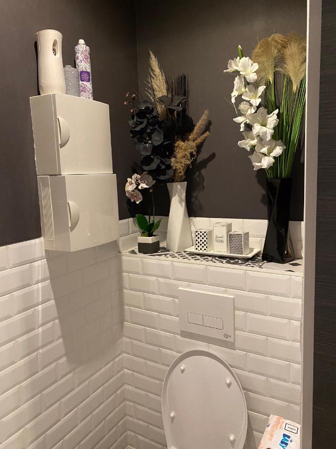 Guest Room "We Are With You In This Flat" Straatsburg Buitenkant foto