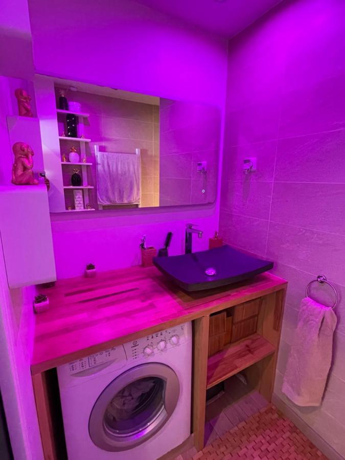 Guest Room "We Are With You In This Flat" Straatsburg Buitenkant foto